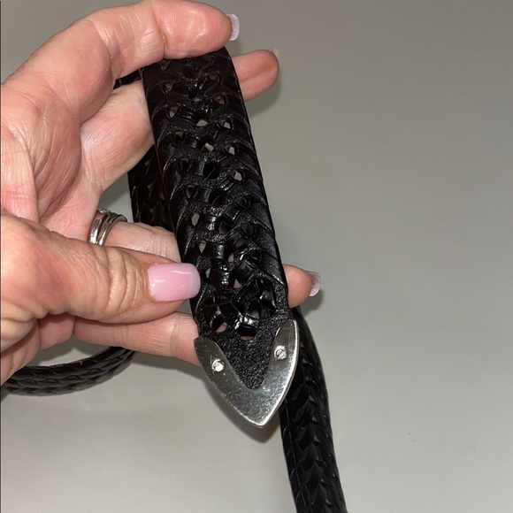 Men's Black Braided Leather Belt size 32” inches, preowned no label. - Picture 5 of 10